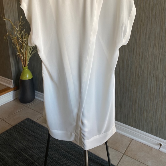 blouse - Picture 2 of 4